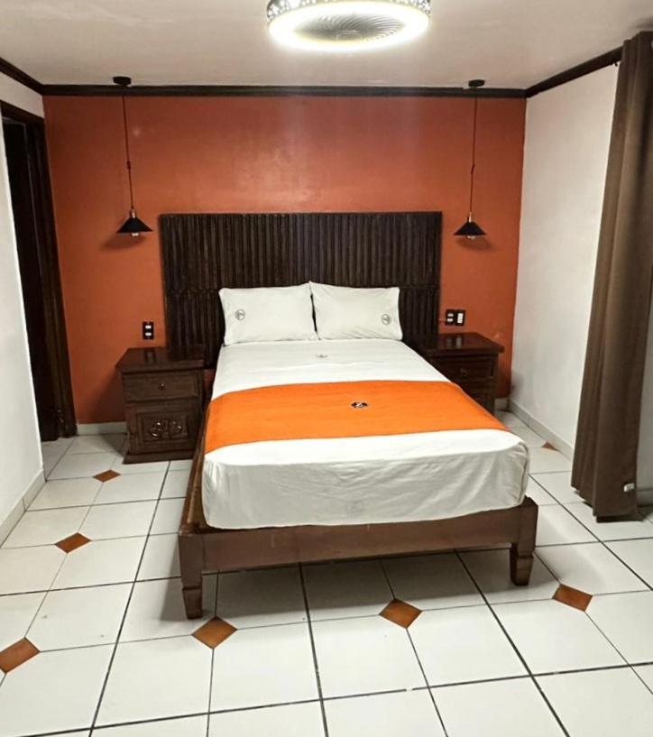 Hotel Zapotlan ชูดาดกุซมาน ภายนอก รูปภาพ