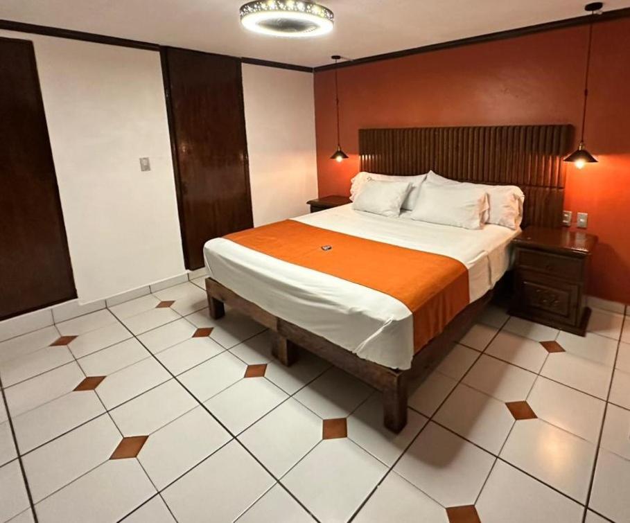 Hotel Zapotlan ชูดาดกุซมาน ภายนอก รูปภาพ